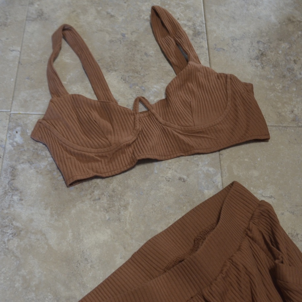SheIn Laura Brown Ribbed Set Highwaist New - Picture 2 of 8